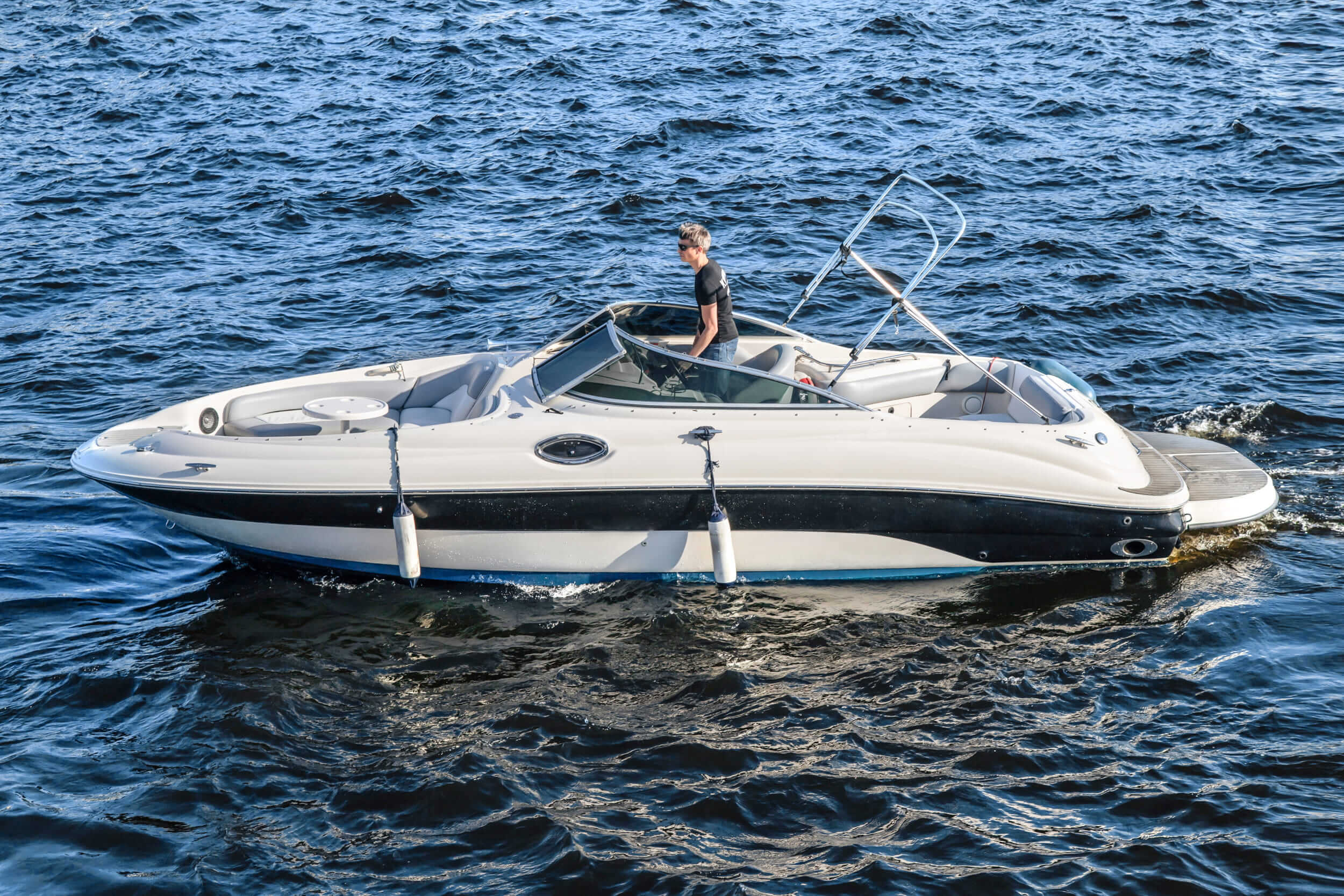 Катер 240. Катер Sea ray 240. Катер Sea ray 225 Sundeck. Sea ray 240. Searay Spokane.